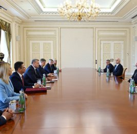 Президент Ильхам Алиев принял губернатора Астраханской области Российской Федерации БУДЕТ ОБНОВЛЕНО