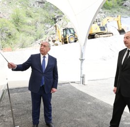 Президент Ильхам Алиев ознакомился с работами, проводимыми на автомобильной дороге Ханкенди-Шуша-Лачин 