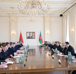 Началась встреча Президента Ильхама Алиева с Президентом Александром Лукашенко в расширенном составе 