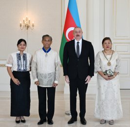 Президент Ильхам Алиев принял верительные грамоты новоназначенного посла Филиппин в нашей стране 