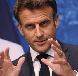 Политический парадокс

