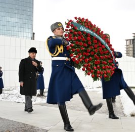 Премьер-министр Пакистана посетил Парк Победы в Баку