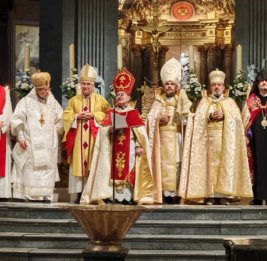 Мифы в ранг святынь?