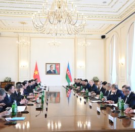 Состоялась встреча Президента Ильхама Алиева с Генеральным секретарем Центрального Комитета Коммунистической партии Вьетнама в расширенном составе
