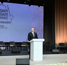 Президент Ильхам Алиев и первая леди Мехрибан Алиева приняли участие в открытии Агдамского центра мугама