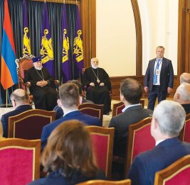 Католикос или политтехнолог?

