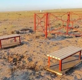 На месте крушения самолета Azerbaijan Airlines близ Актау появился мемориал