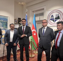 В Вашингтоне организована выставка документов периода АДР
