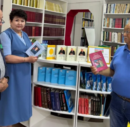 В Бишкеке состоялась книжная выставка, приуроченная ко Дню независимости Азербайджана