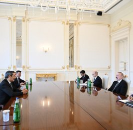 Президент Ильхам Алиев принял генерального исполнительного директора компании Schlumberger Overseas S.A.БУДЕТ ОБНОВЛЕНО