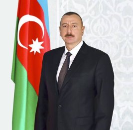 Президент Азербайджанской Республики Ильхам Алиев принимает поздравления
по случаю Дня независимости