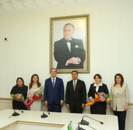 В Гяндже почтили память шехидов