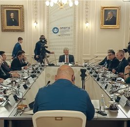 Владимир Путин: Россия и Азербайджан работают над решением проблемы обмеления Каспия
