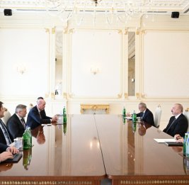 Президент Ильхам Алиев принял главного исполнительного директора компании bp