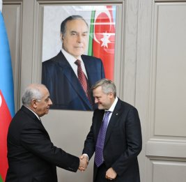 Премьер-министр Али Асадов встретился с делегацией bp