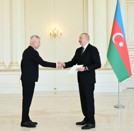 Президент Ильхам Алиев принял верительные грамоты новоназначенного посла Польши в нашей стране