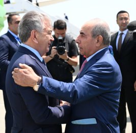 Президент Узбекистана Шавкат Мирзиёев прибыл с государственным визитом в Азербайджан