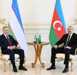 Состоялась встреча Президента Азербайджана Ильхама Алиева с Президентом Узбекистана Шавкатом Мирзиёевым один на один