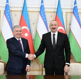 Президент Азербайджана Ильхам Алиев и Президент Узбекистана Шавкат Мирзиёев выступили с заявлениями для прессы