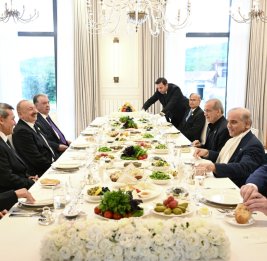 В Шуше от имени Президента Ильхама Алиева дан официальный обед в честь участников 17-го Саммита Организации экономического сотрудничества