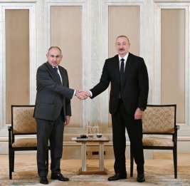 В Абу-Даби началась встреча Президента Ильхама Алиева с Премьер-министром Армении Николом Пашиняном