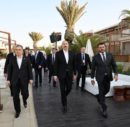 Президент Азербайджана и председатель Халк Маслахаты Туркменистана посетили Sea Breeze