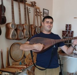 Точка, где объединяются слова и музыка


