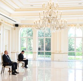 Президент Ильхам Алиев принял верительные грамоты новоназначенного посла Словакии в Азербайджане