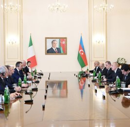 Состоялась встреча Президента Азербайджана Ильхама Алиева с Президентом Италии Серджо Маттареллой в расширенном составе