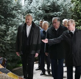 Президент Ильхам Алиев принимает участие в неформальном ужине глав государств СНГ в Душанбе