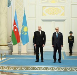 В Астане состоялась церемония официальной встречи Президента Азербайджана Ильхама Алиева