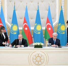Состоялся обмен азербайджано-казахстанскими документами
