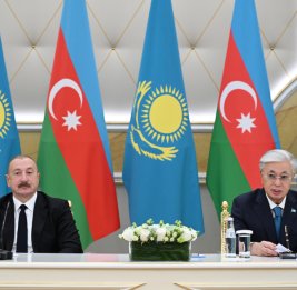 Президенты Азербайджана и Казахстана выступили с заявлениями для прессы