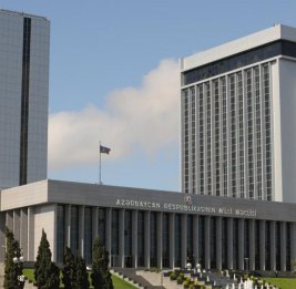 Милли Меджлис приступил к обсуждению 17 вопросов