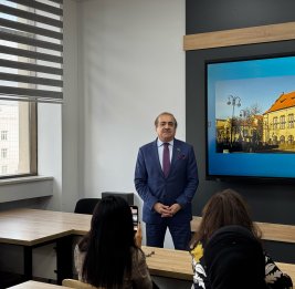 Академик Рафаэль Гусейнов провёл мастер-класс в БГУ