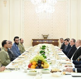 Состоялся совместный обед Президента Ильхама Алиева и Премьер-министра Пакистана