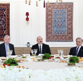 Состоялся совместный обед лидеров Азербайджана, Турции и Пакистана
