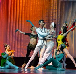 Легенда вновь на сцене

