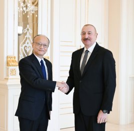 Президент Ильхам Алиев принял делегацию Азиатского банка развития