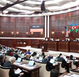 Проходит очередное пленарное заседание Милли Меджлиса, на обсуждение вынесены 14 вопросов