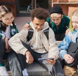 Австралия: Весь мир последует запрету на использование социальных сетей подростками