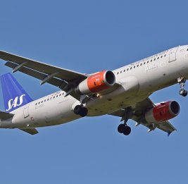 Airbus 320 идет на посадку