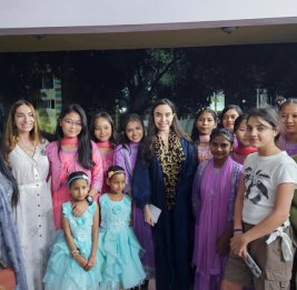 Лейла Алиева и Арзу Алиева посетили детский дом в Дакке