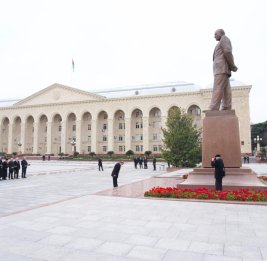 Не прекращающийся людской поток