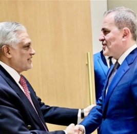 Главы МИД Азербайджана и Пакистана провели встречу в ОАЭ