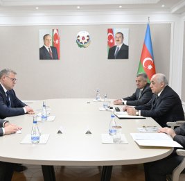 Премьер-министр Али Асадов встретился с губернатором Астраханской области России