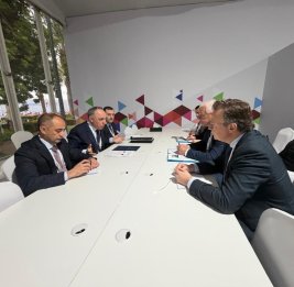 Укрепляя международное доверие