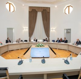 Азербайджан и Оман обсудили возможности сотрудничества в энергетической отрасли