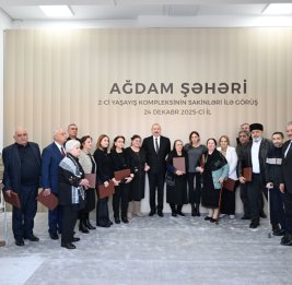 Президент Ильхам Алиев принял участие в открытии 2-го жилого комплекса в Агдаме и встретился с переселившимися сюда жителями