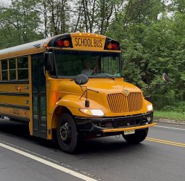 В школу - на спецавтобусе 
